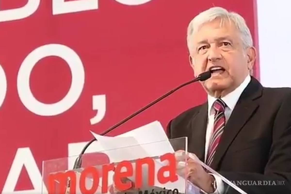 AMLO acusa a Peña Nieto de pactar construcción del Muro