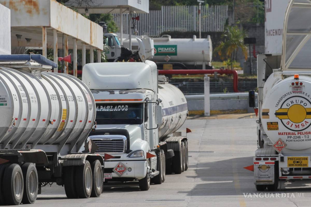 Baja un 18% la importación de gasolinas