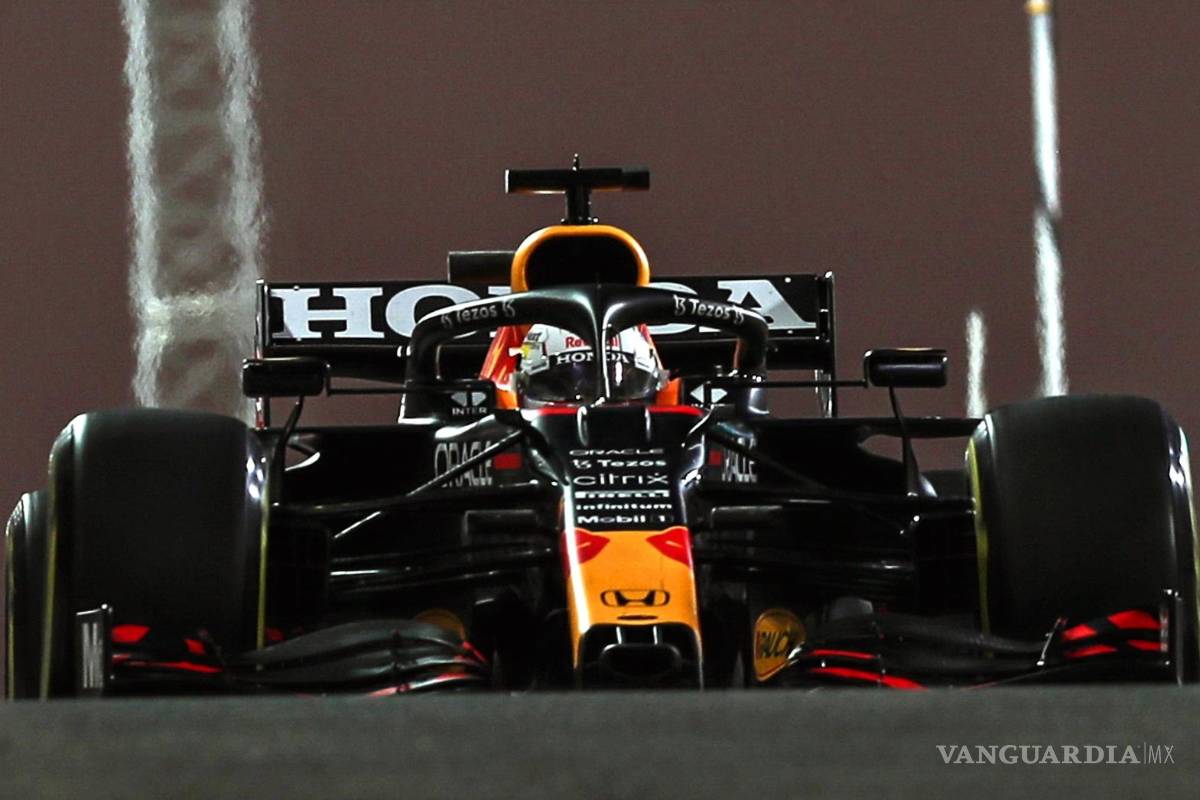 Lidera Max Verstappen la pole de GP de Abu Dabi con ayuda de Checo Pérez, arrancará en cuarto