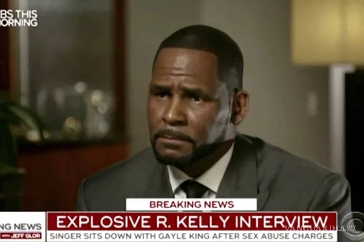 R. Kelly llora, llama a acusadoras de abuso “mentirosas”