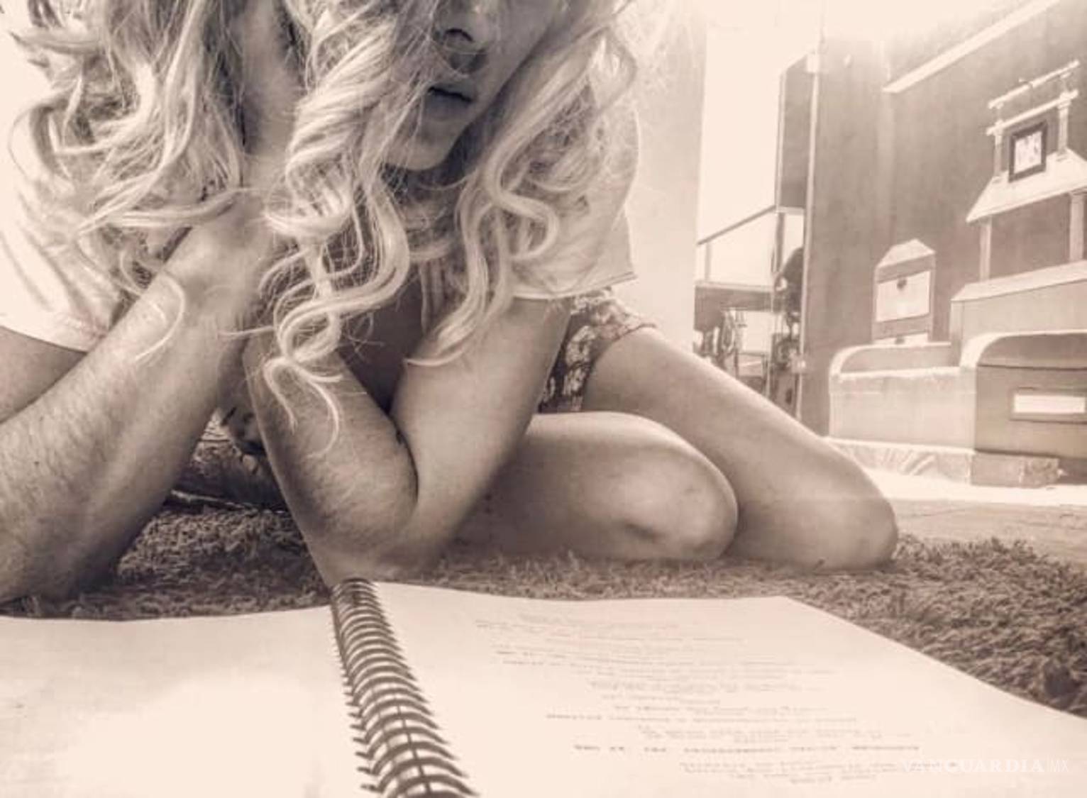 $!Critican los vellos de los brazos de Bárbara Mori