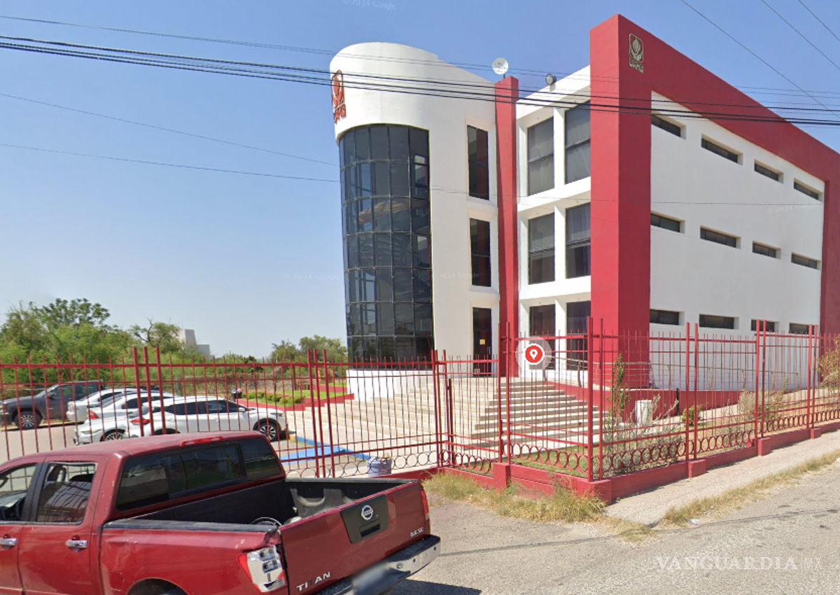 Señalan alumnos a UANE Piedras Negras por falta de protocolos en lluvia que cobró vida de maestro