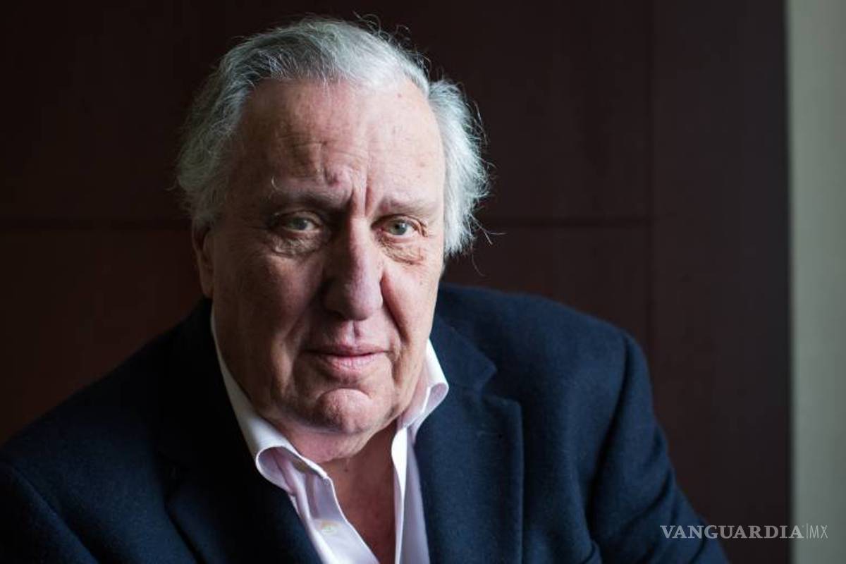 Frederick Forsyth, el escritor con pasado como espía del M16, cumple 80
