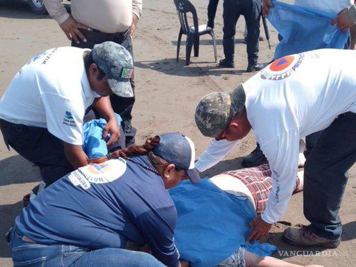 $!Mar de Veracruz arrastró a pareja; la esposa no sobrevivió
