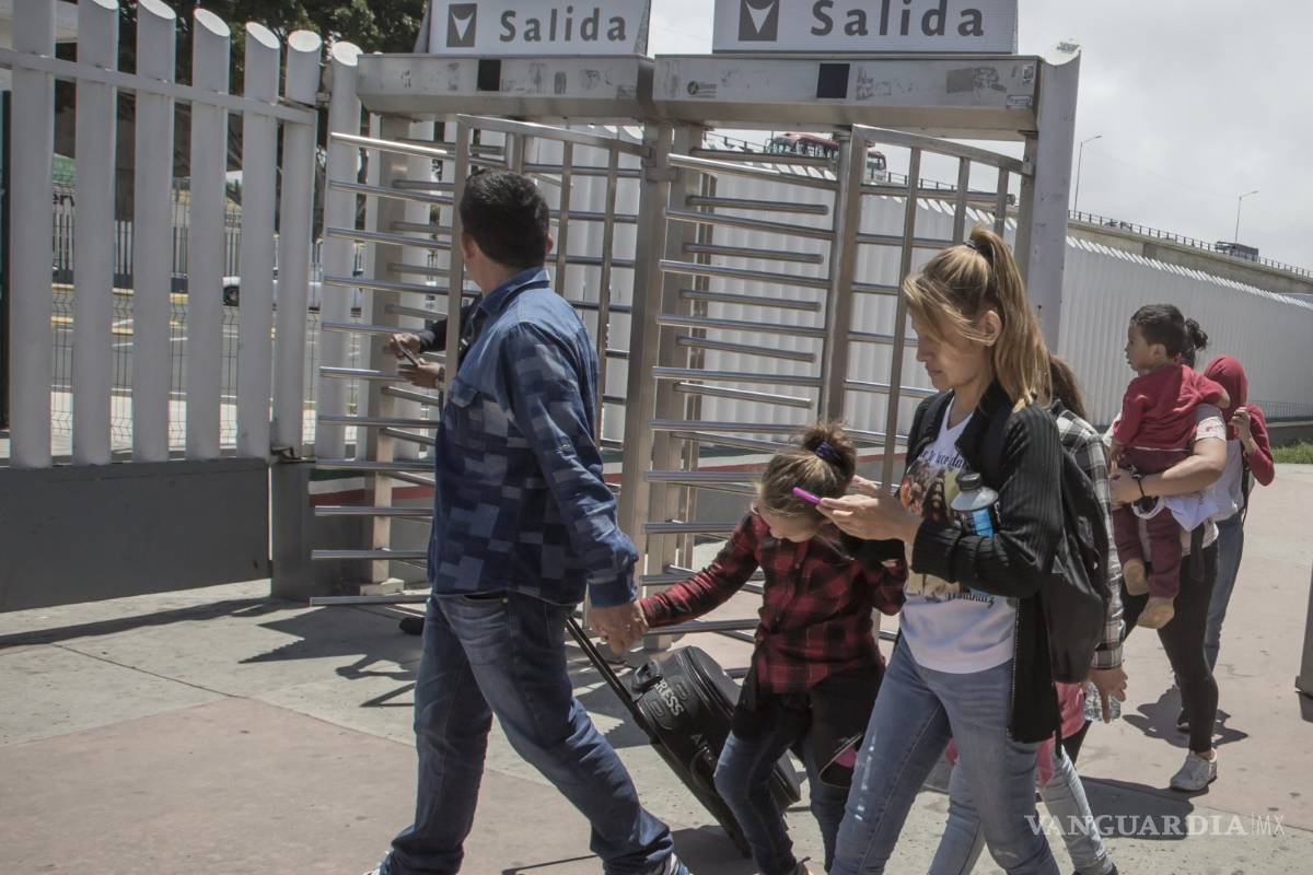 Más de 57 mil migrantes esperan resolución de asilo en EU