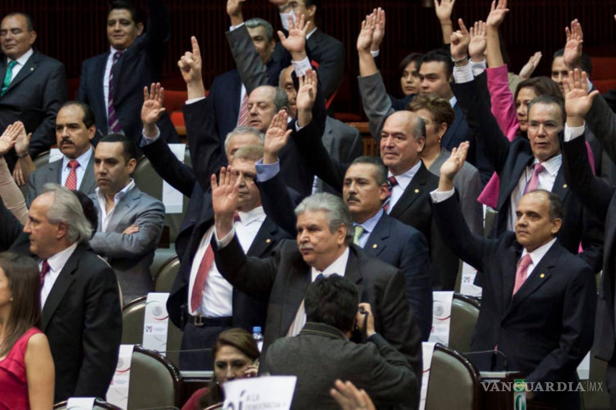 PRI y PAN amenazan con protestar en investidura de AMLO