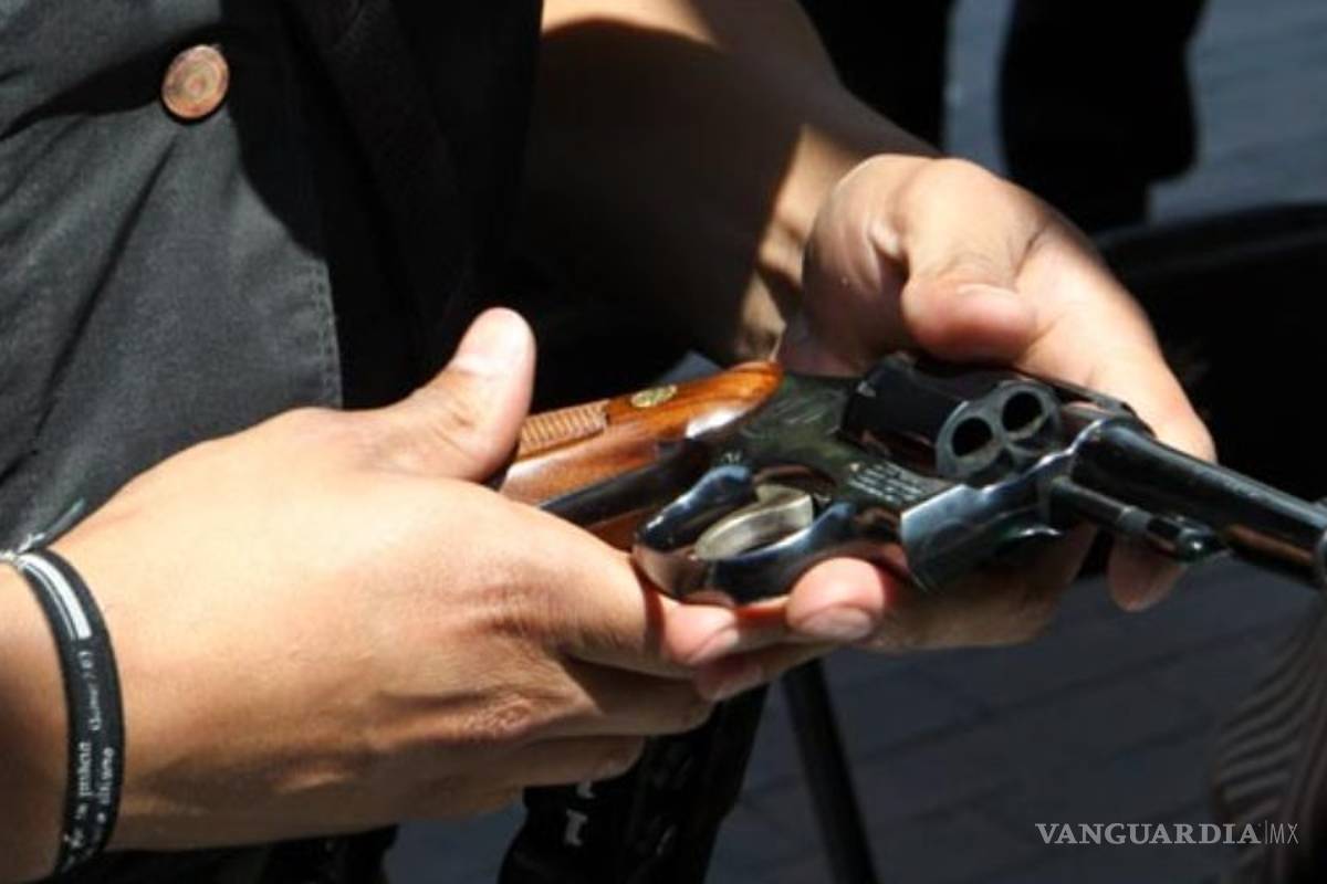 'Si quieres una, yo te la vendo': Mercado negro de armas en la CDMX