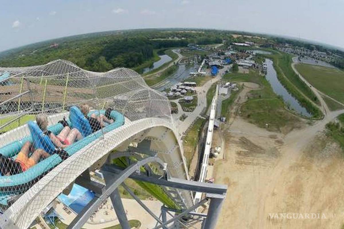 Hijo de un legislador de EU murió en el tobogán de agua más alto del mundo