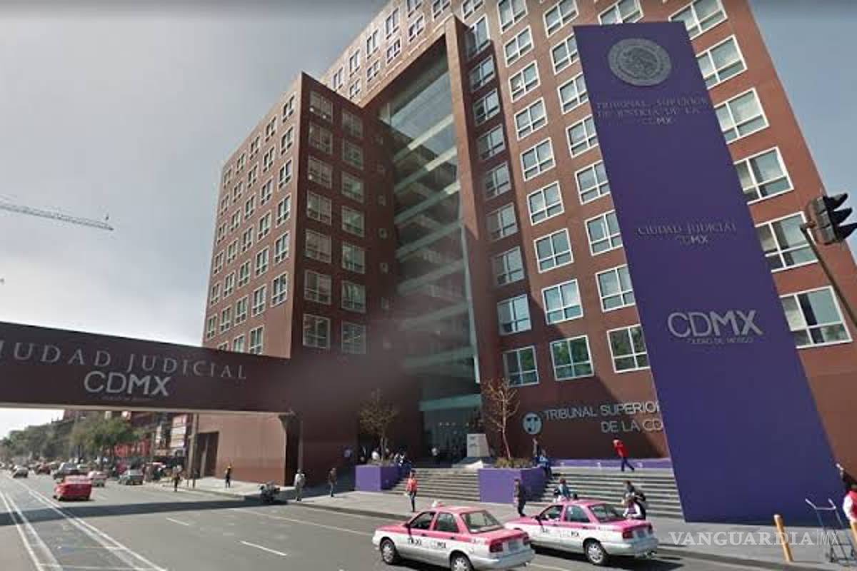 Desde septiembre fue acusado magistrado por violar a sus hijas; denuncia no ha procedido