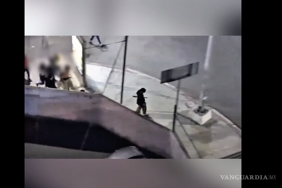 Detectan por cámaras a grupo de nueve menores armados con machetes en Saltillo; son detenidos