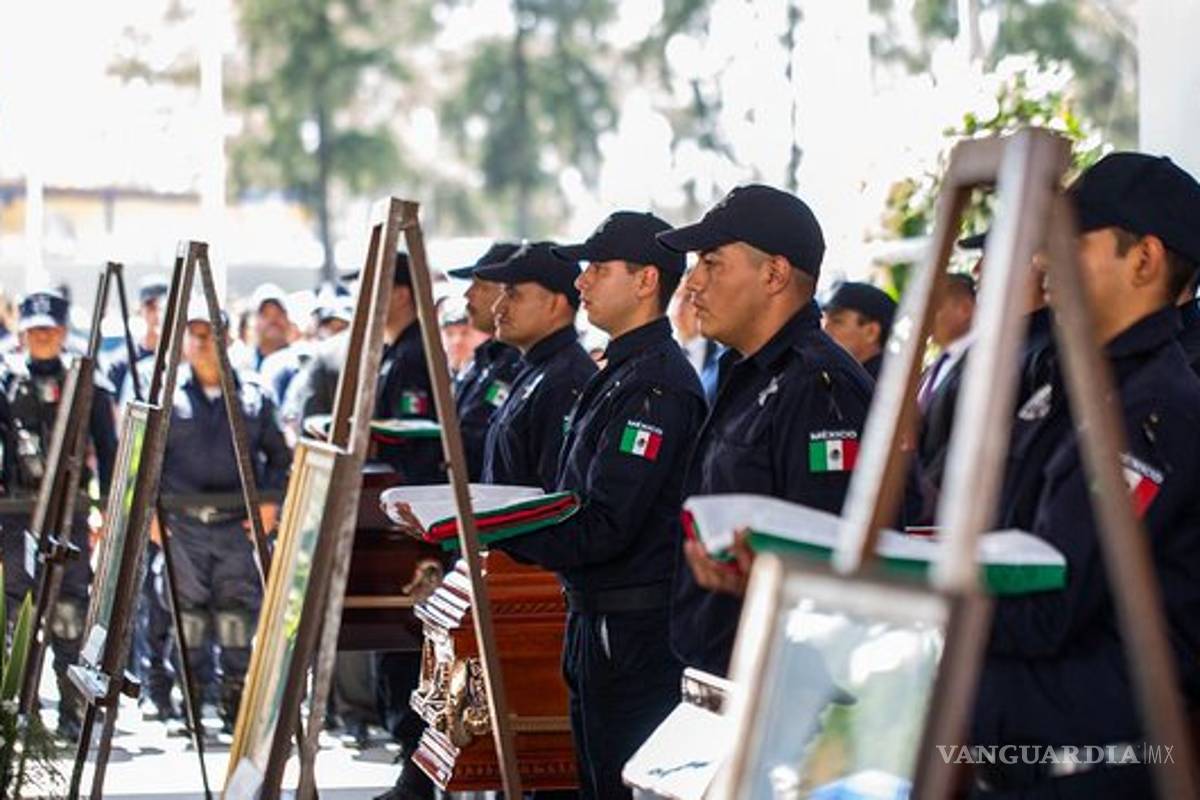 Familiares de policías asesinados critican a Aureoles, 'los mandan al matadero'