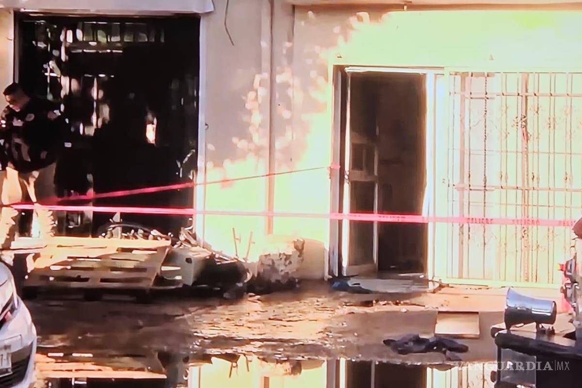 Arde casa en Torreón y muere hombre encerrado en el baño, donde buscaba resguardo