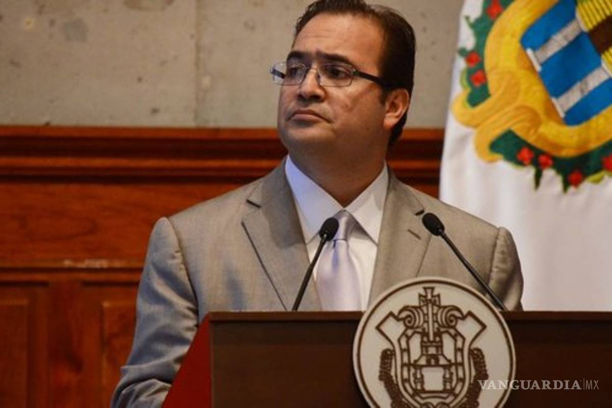 López-Dóriga asegura que Javier Duarte y su esposa se esconden en Canadá