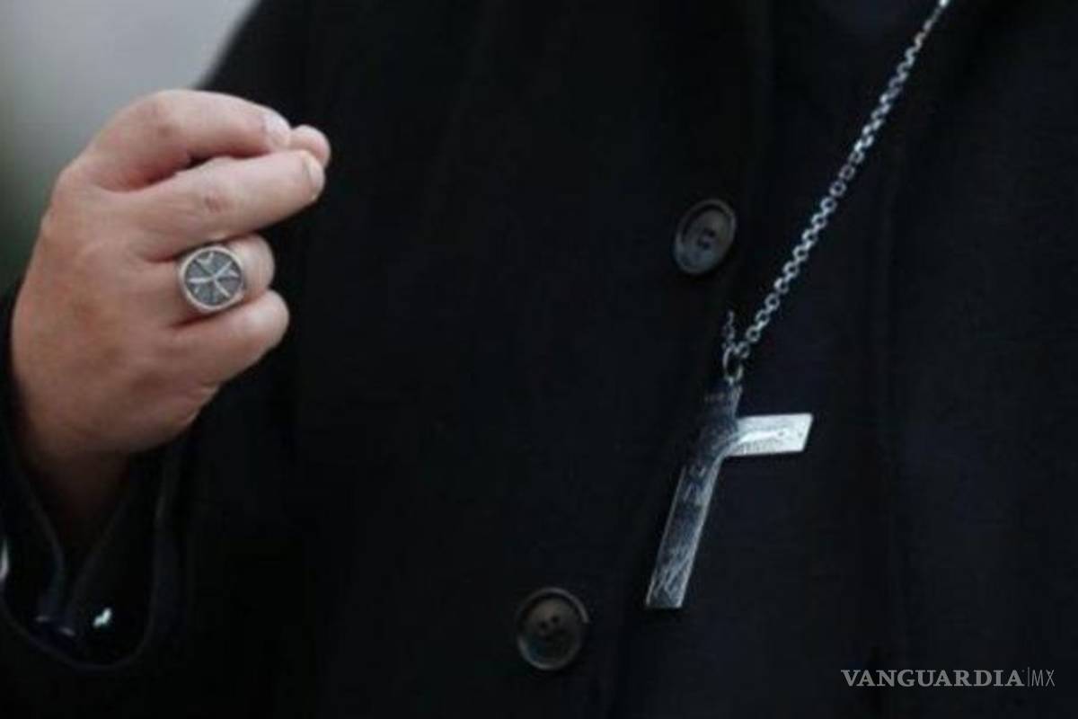 Iglesia reconoce pederastia del sacerdote Gerald Ridsdale; pagarán compensación a víctima