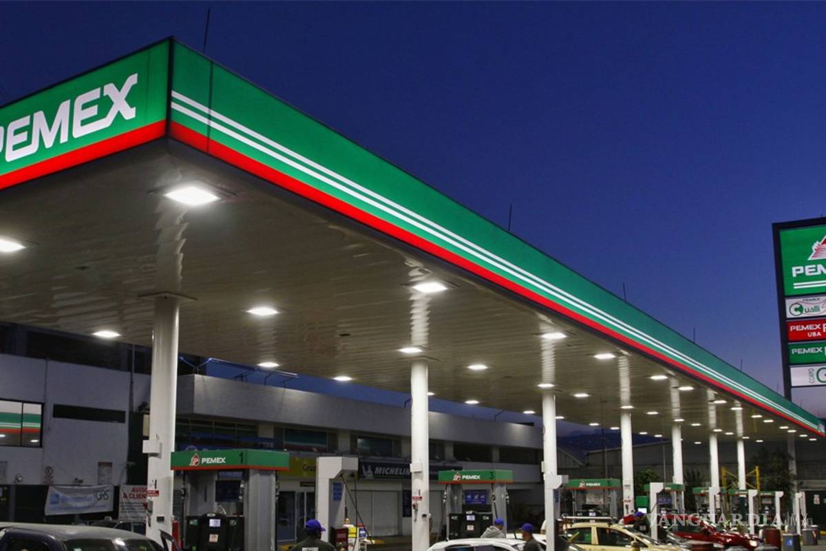 Cinco súper asesores sin experiencia petrolera son contratados por Pemex para rescatarlo; reciben sueldos mensuales de 147 mil pesos