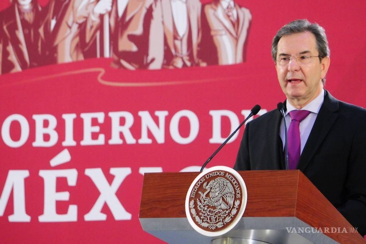 Esteban Moctezuma aseguró que es falso que se entregarán plazas a la CNTE