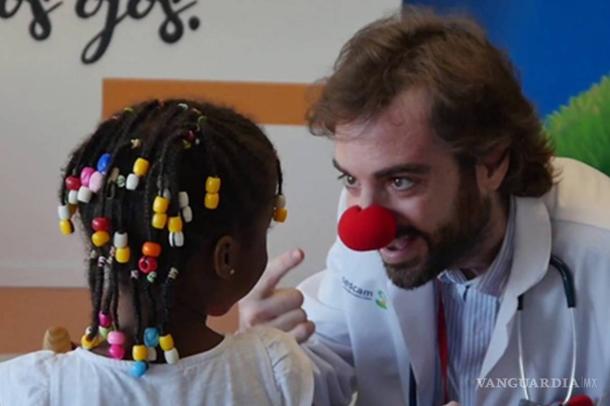 La conmovedora historia del 'Capitán Optimista', el pediatra de 36 años que trataba a niños con cáncer... y murió del suyo