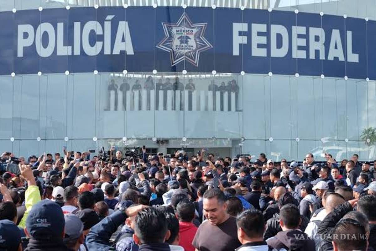 Ordenan pagar sueldos a policías federales aún con paro