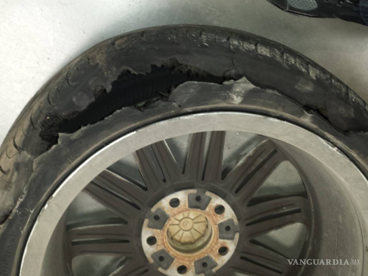 $!Cómo reaccionar cuando un neumático se revienta en movimiento