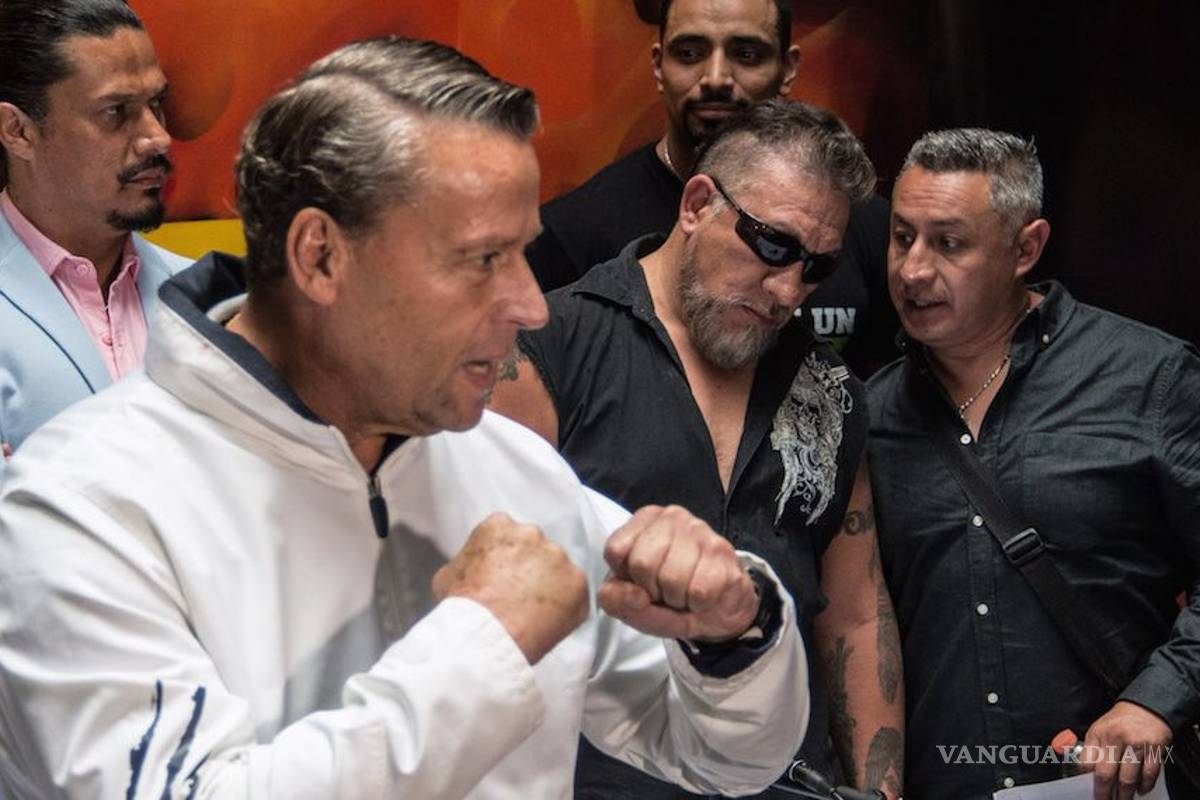 ¡Pelea, pelea! Hoy se enfrentan Carlos Trejo y Alfredo Adame...si es que el conductor no falta a la cita