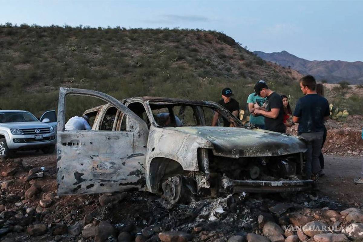 ¡Quémenlos, quémenlos!... revelan que hay un video grabado por sicarios de la masacre a los LeBarón