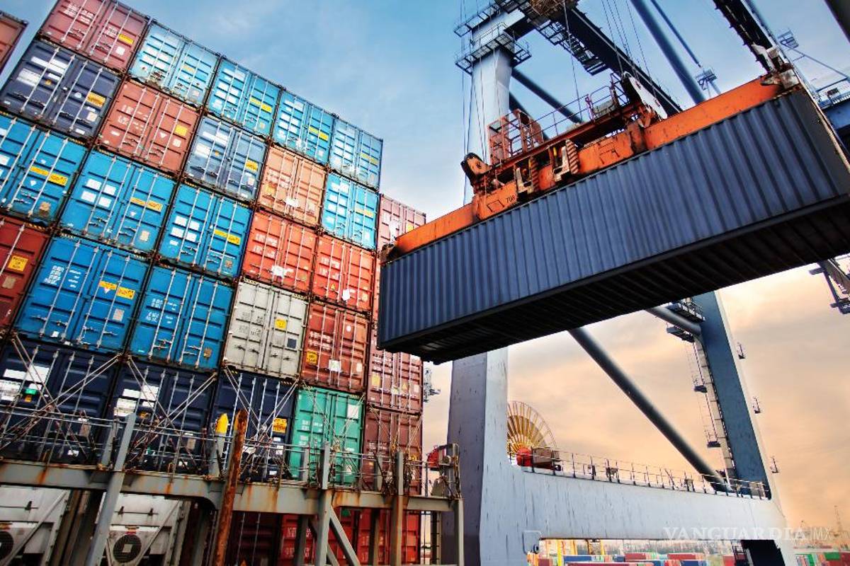 Inegi reporta déficit de 4 mil 063 mdd en balanza comercial de julio