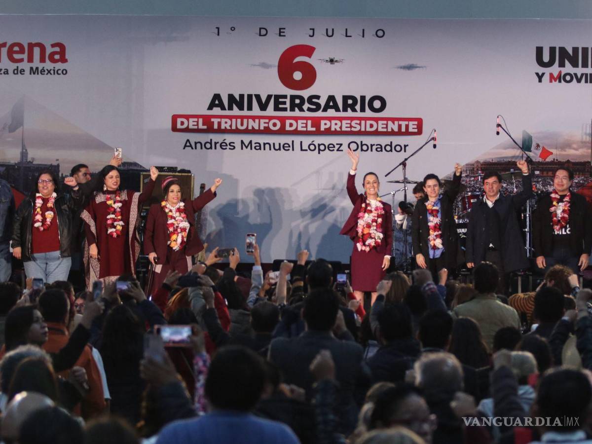 $!Claudia Sheinbaum Pardo, virtual presidenta electa; Clara Brugada, jefa de Gobierno electa y Mario Delgado encabezaron el evento por el 6to aniversario del triunfo del presidente Andrés Manuel López Obrador que se llevó a cabo en el completo de los pinos.