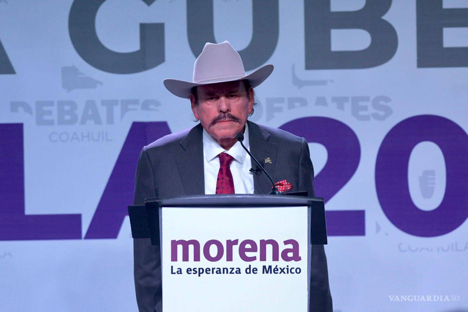 $!Armando Guadiana Tijerina retomó las acusaciones vertidas por el candidato petista contra Manolo Jiménez respecto del probable favorecimiento con contratos a empresas de amigos.