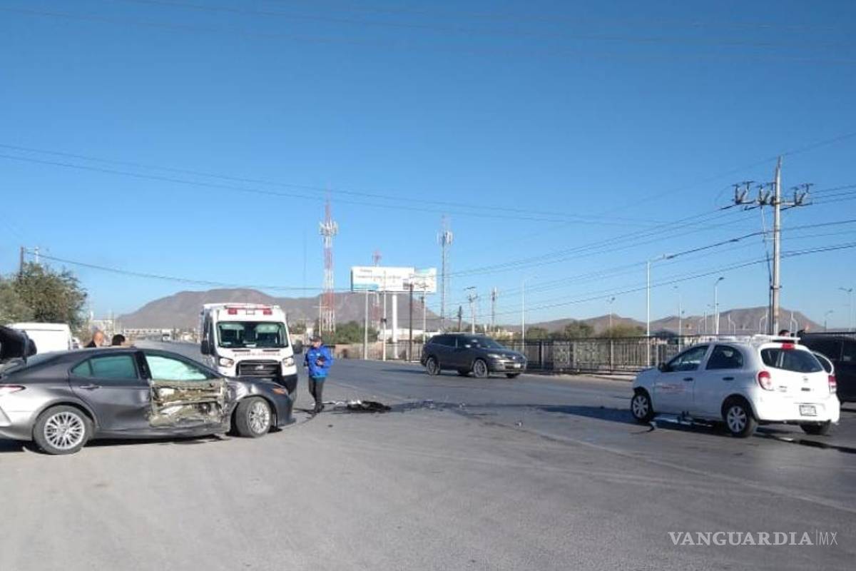 Provoca choque por no respetar un alto