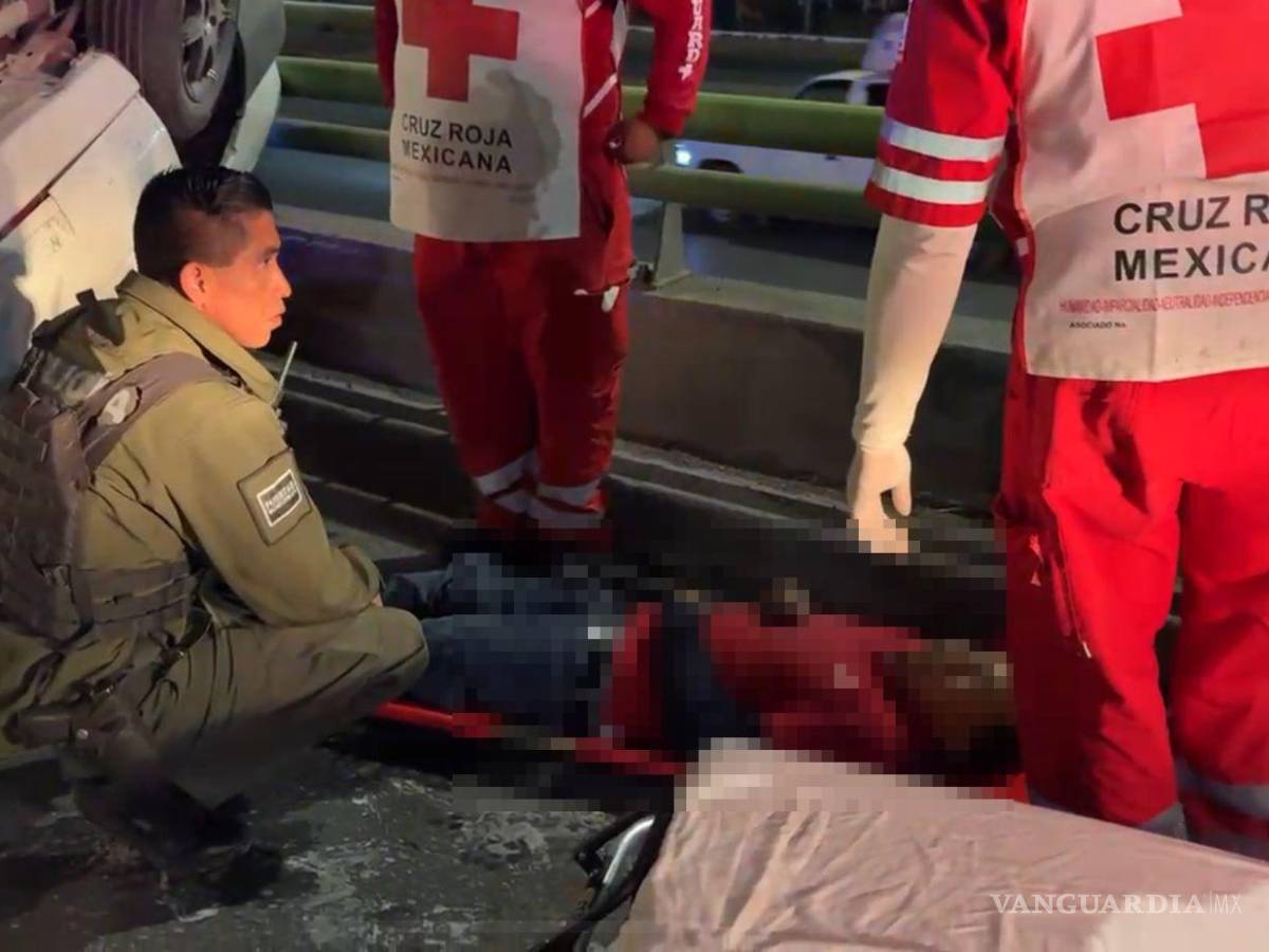 $!El conductor fue trasladado de urgencia a la clínica 89 para su atención médica inmediata.