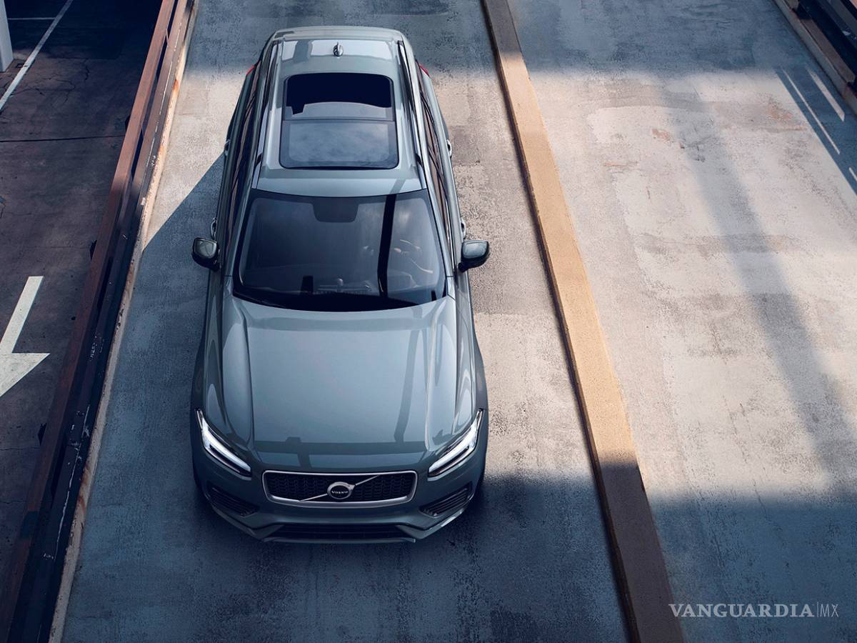 $!El Volvo XC90 se actualiza para ser más eficiente, más seguro y conectado