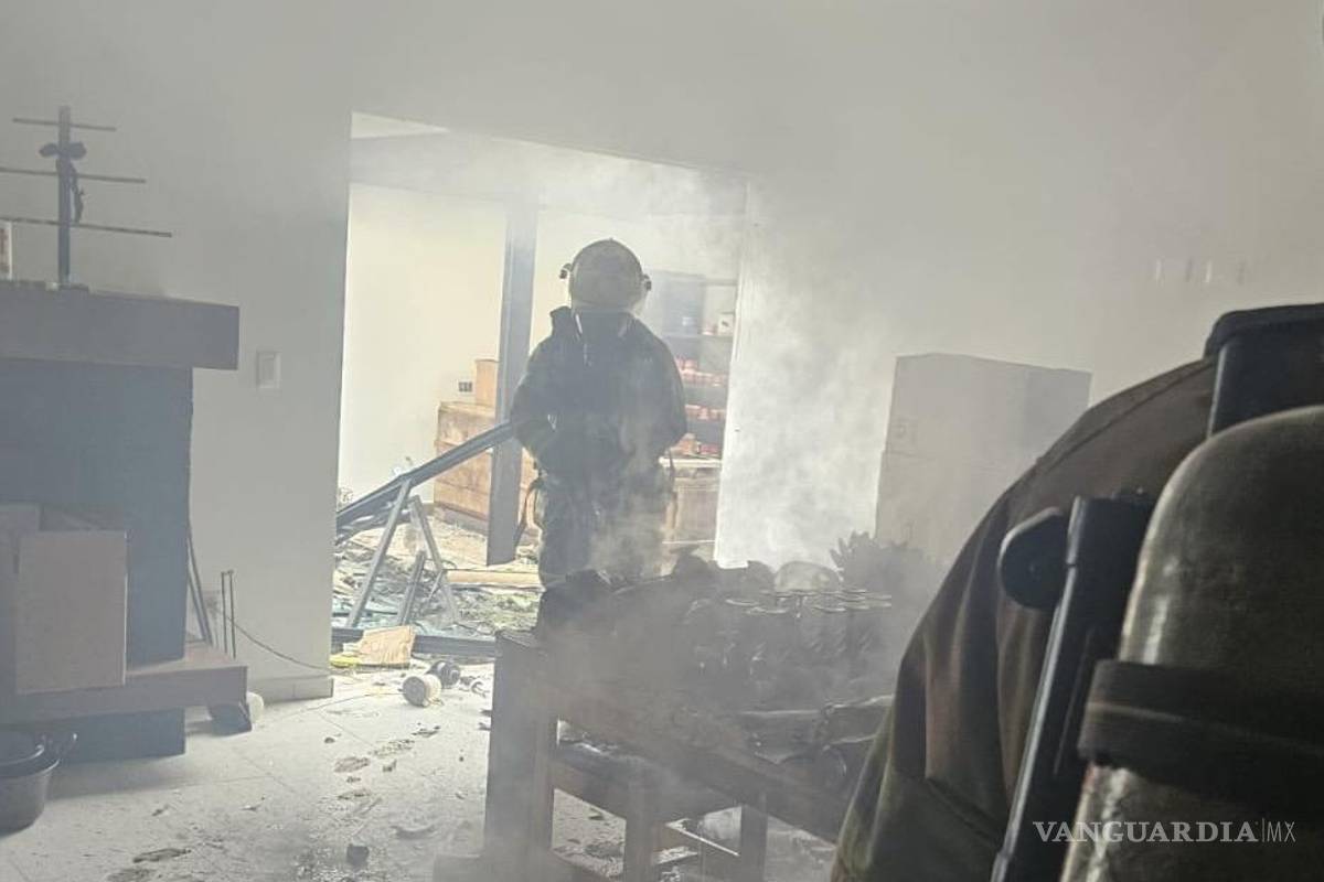 Saltillo: explosión de gas en vivienda deja dos adultos mayores con quemaduras