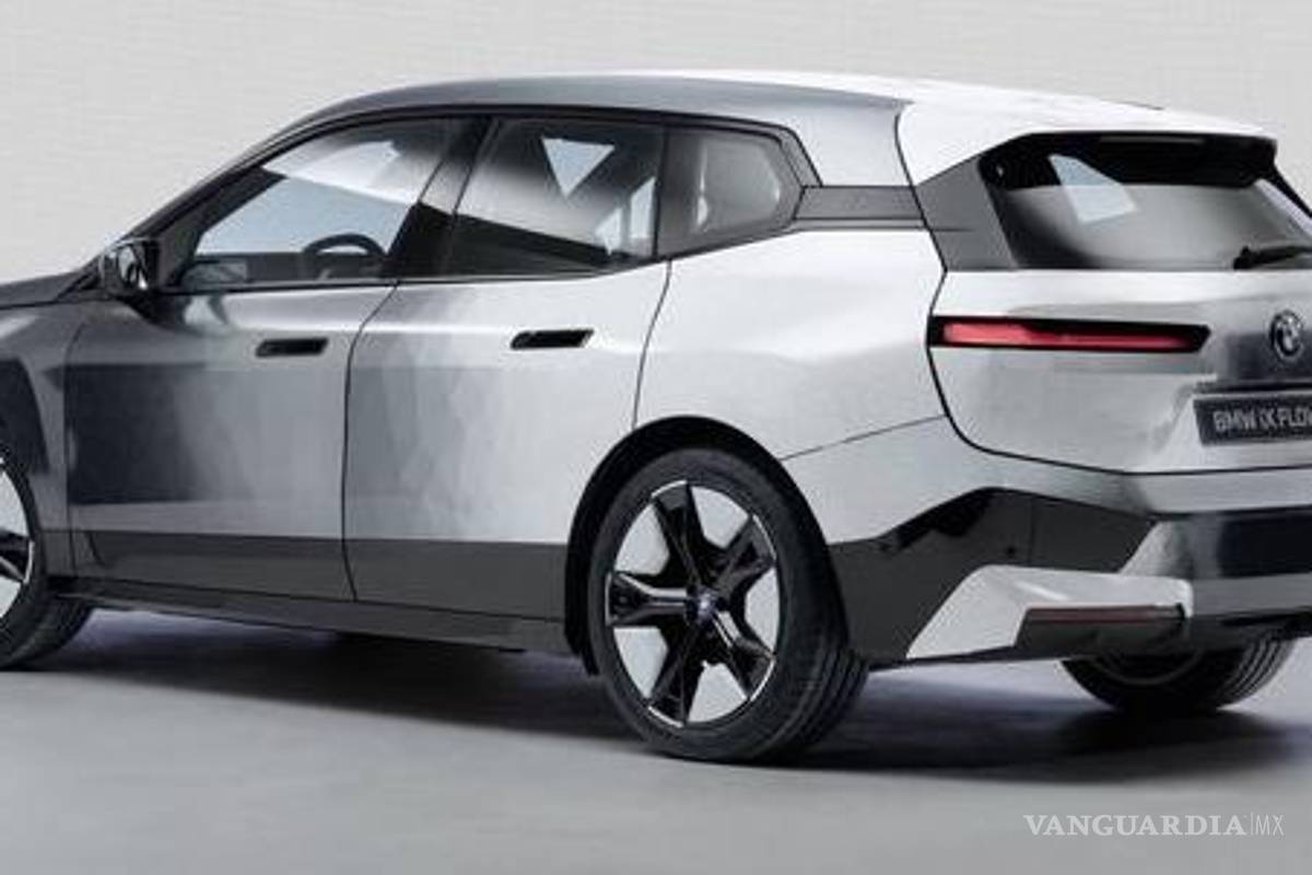 ¿Un auto que cambia de color en segundos? Sí, BMW lo hizo posible