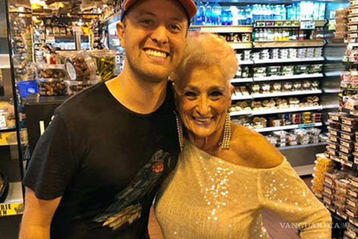 Abuela entró a Tinder para tener sexo casual con hombres más jóvenes, ¡con éxito!