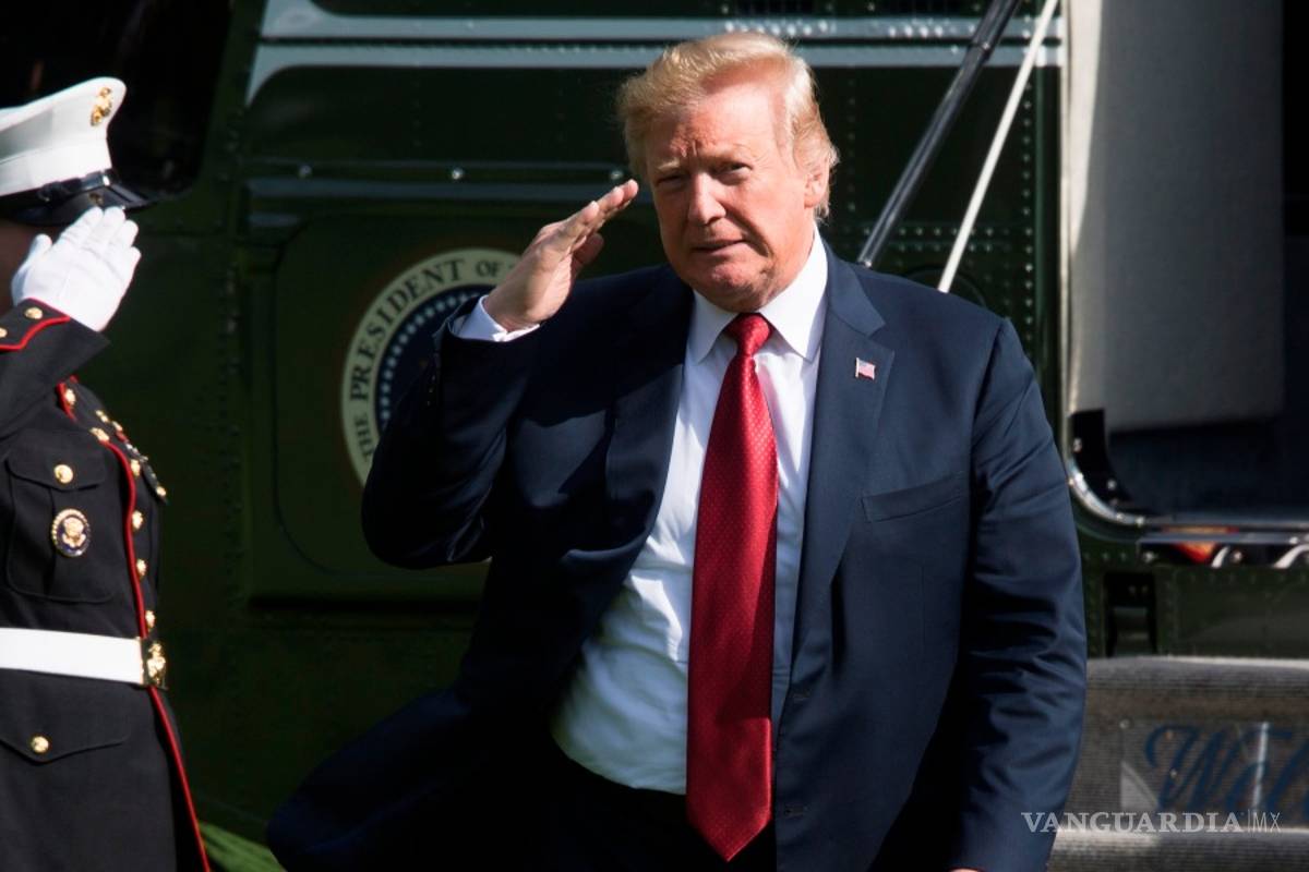 Donald Trump calificó de 'estúpidos' a los latinos, según libro de su ex abogado