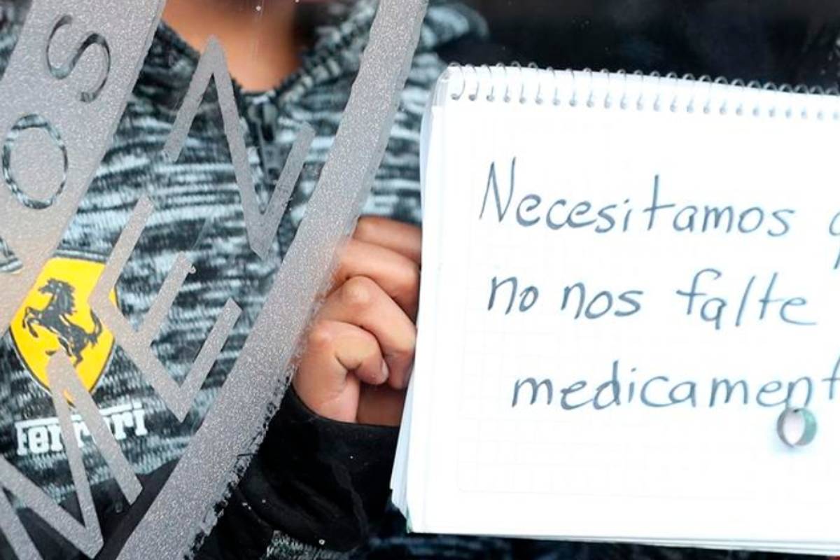 Padres piden pronta solución a desabasto de fármacos oncológicos en México