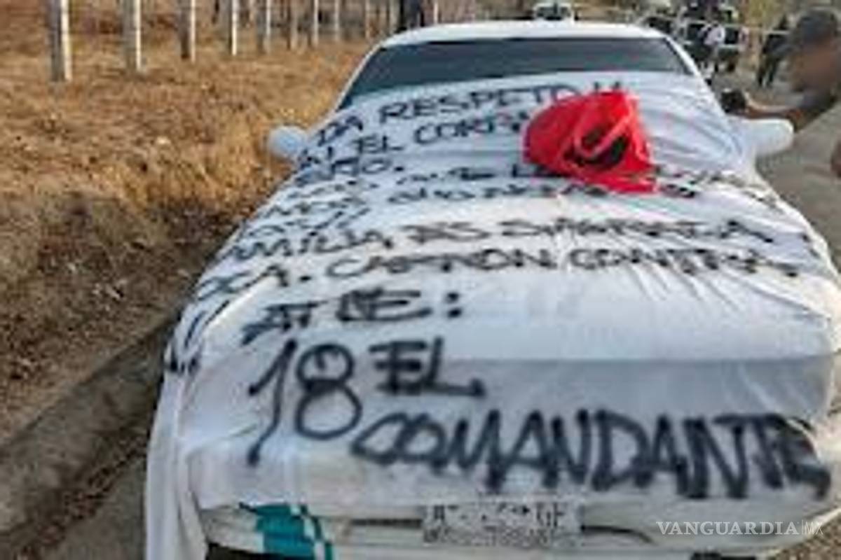 Dejan los cuerpos de cinco hombres dentro de un taxi en Guerrero, tres de ellos decapitados