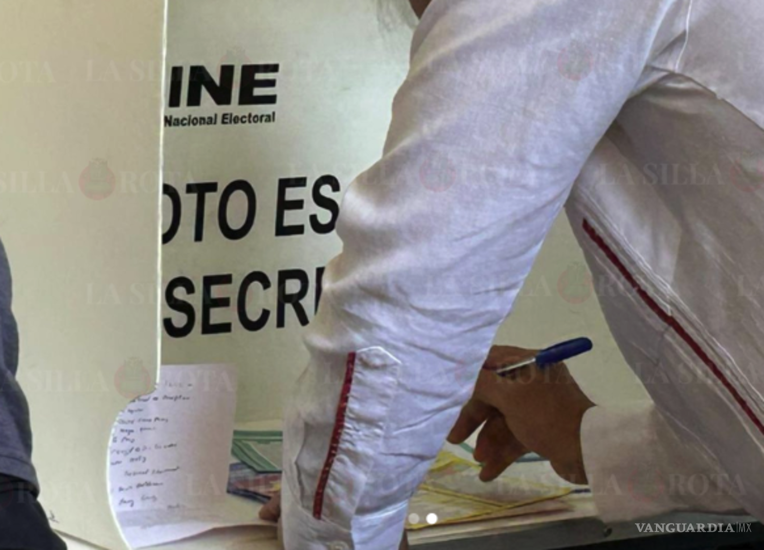 $!Elecciones Judiciales: AMLO reaparece ¿con acordeón?, protestas, robo de casillas y Noroña las compara con Voto Femenino