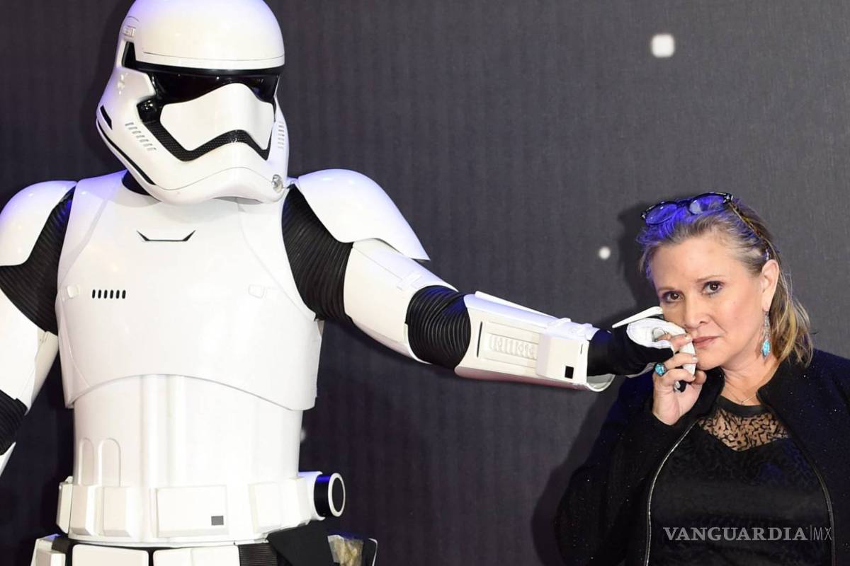 Carrie Fisher se encuentra en condición estable