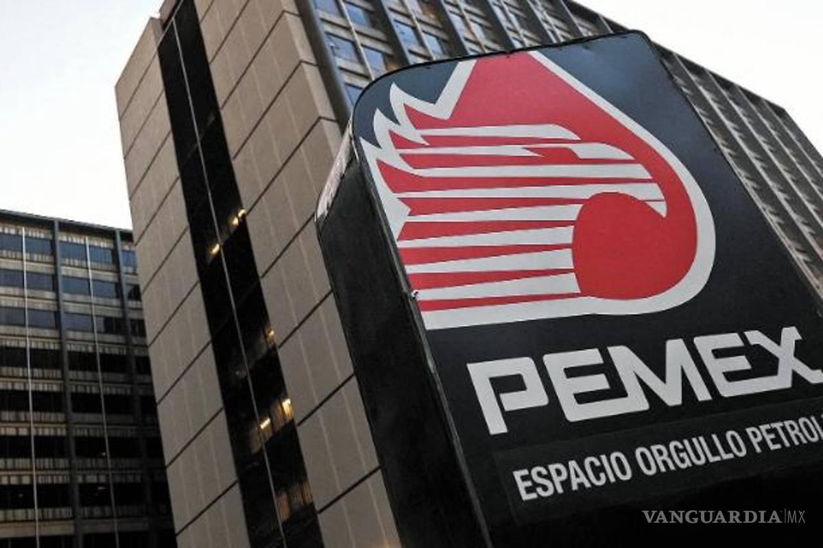 Pemex busca refinanciar deuda, coloca bonos por 2 mil mdd