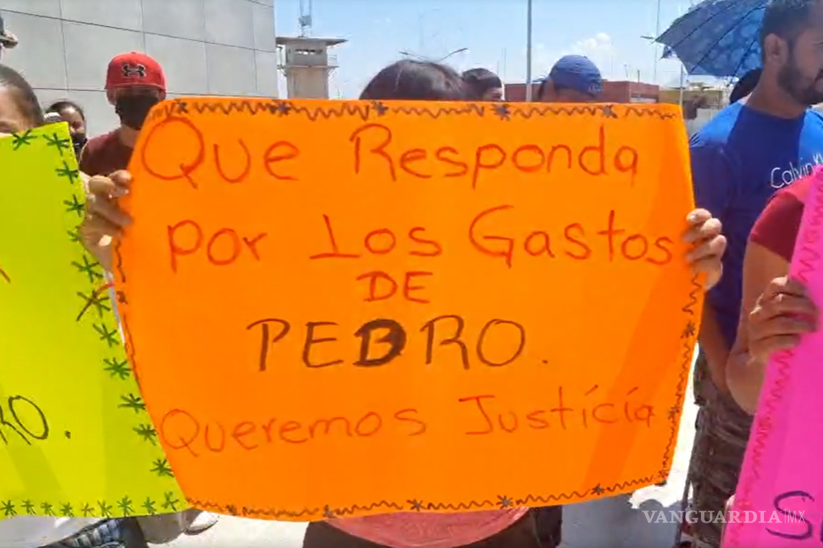 $!Pancartas de la manifestación para exigir justicia por Pedro escobar.