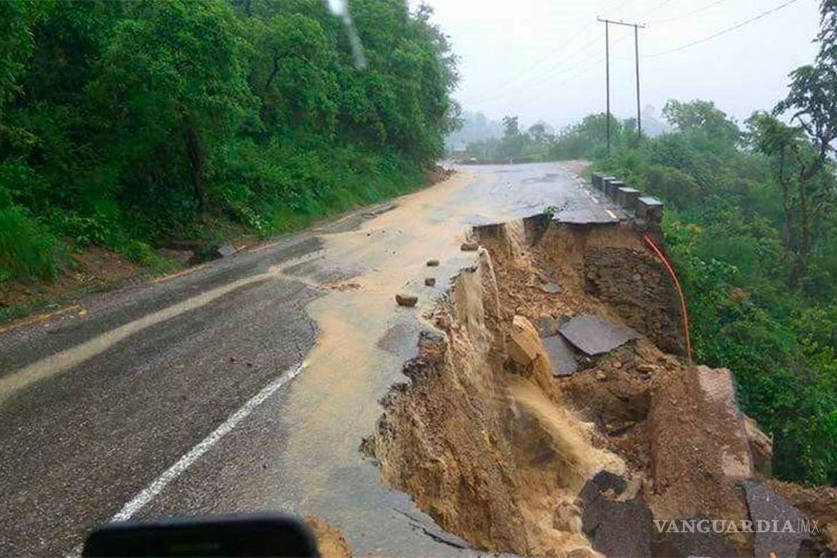 Derrumbes en Nepal dejan al menos 30 muertos