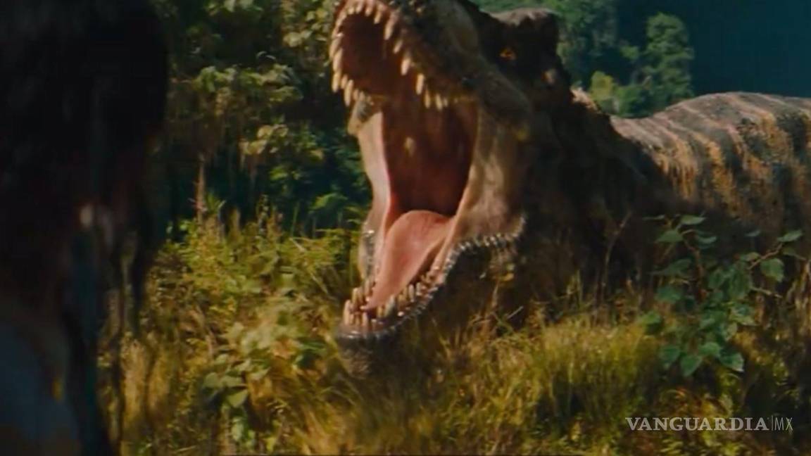 ¿Con un dinosaurio mutante? Lanzan tráiler de ‘Jurassic World: Renace’ con Scarlett Johansson y Jonathan Bailey