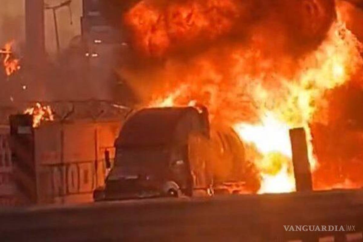 Explota pipa en carretera León-Silao; chofer murió calcinado