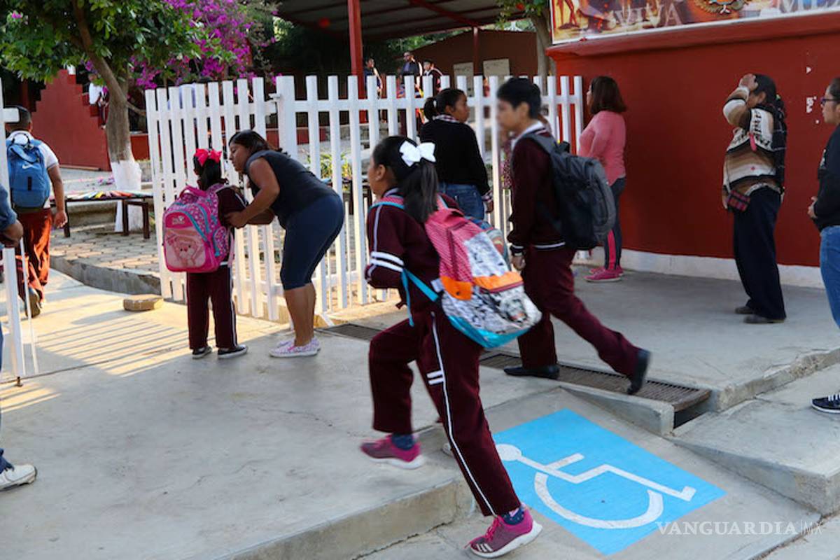 Regresan a clases 25 millones de estudiantes después de semana santa