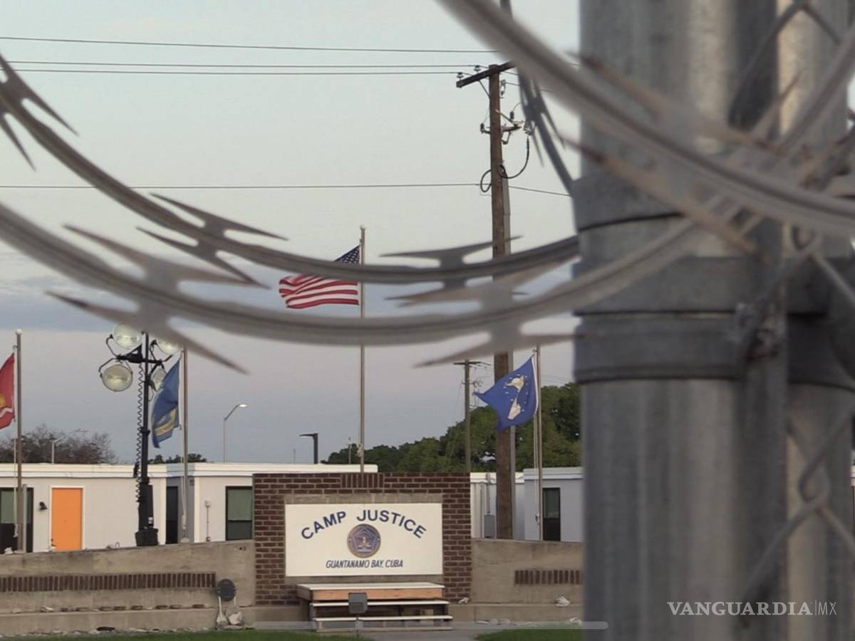 $!Ould Slahi, que llegó a Guantánamo en agosto de 2002, dice haberse liberado ya del “odio” experimentado durante los primeros años posteriores a su liberación en 2016