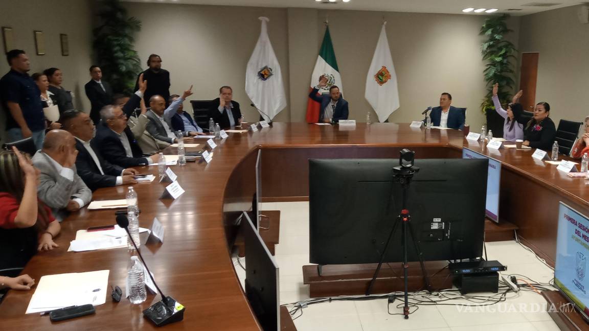 Destituyen a Secretario del Ayuntamiento en Piedras Negras; regidores exigen denuncia ante Fiscalía