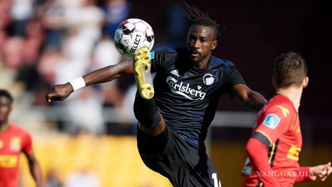 $!Dame N' Doye mete un gol con muchos... tamaños