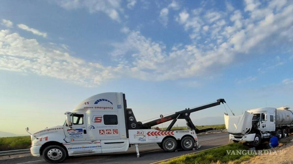 Accidente de tráiler deja cerrada la Carretera Monclova-Sabinas por horas