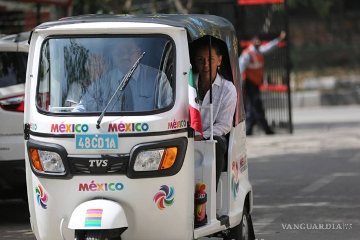 Alaban a embajadora mexicana que cambió su auto lujoso por una mototaxi
